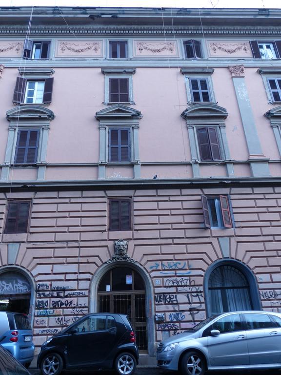 Between Termini & Colosseo ローマ エクステリア 写真